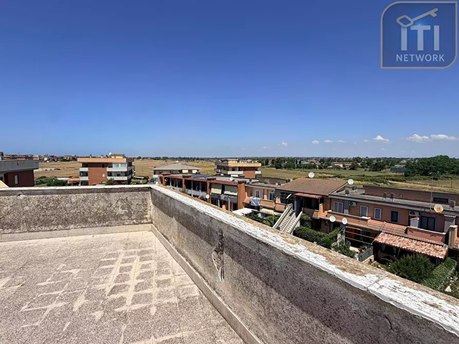 Immagine 38 di Attico in vendita  in Via Sicilia a Ardea