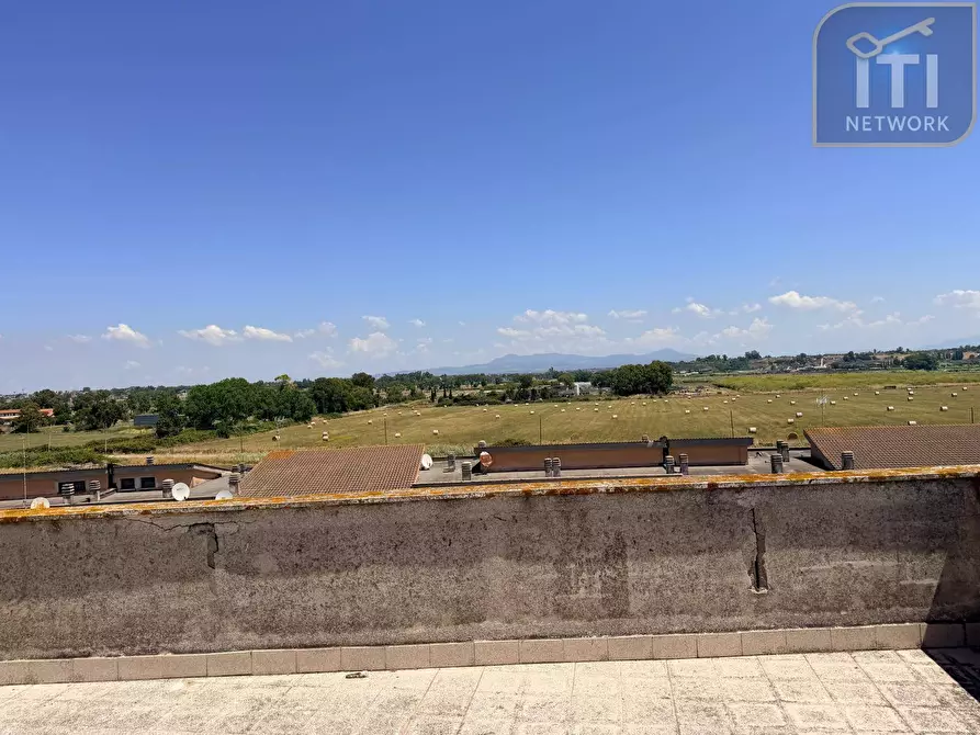 Immagine 30 di Attico in vendita  in Via Sicilia a Ardea