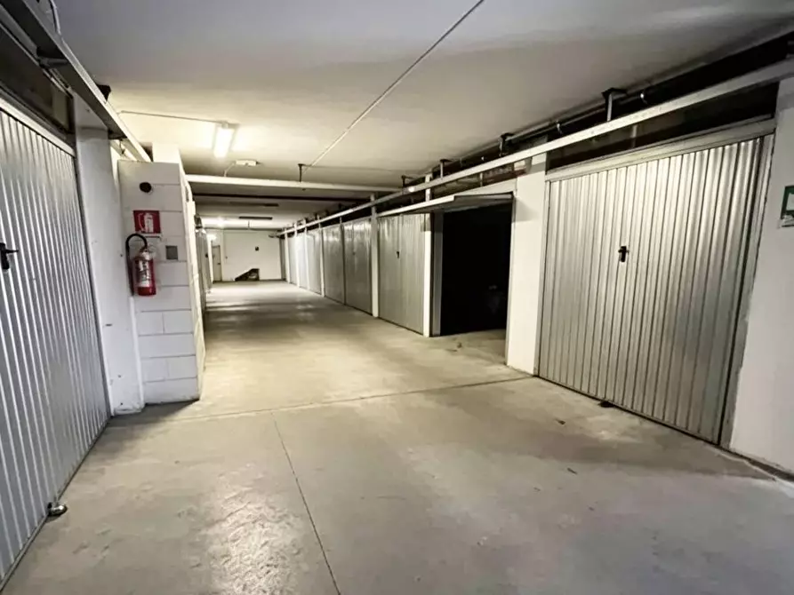 Immagine 23 di Appartamento in vendita  in Via Domenico Ceccarossi a Roma