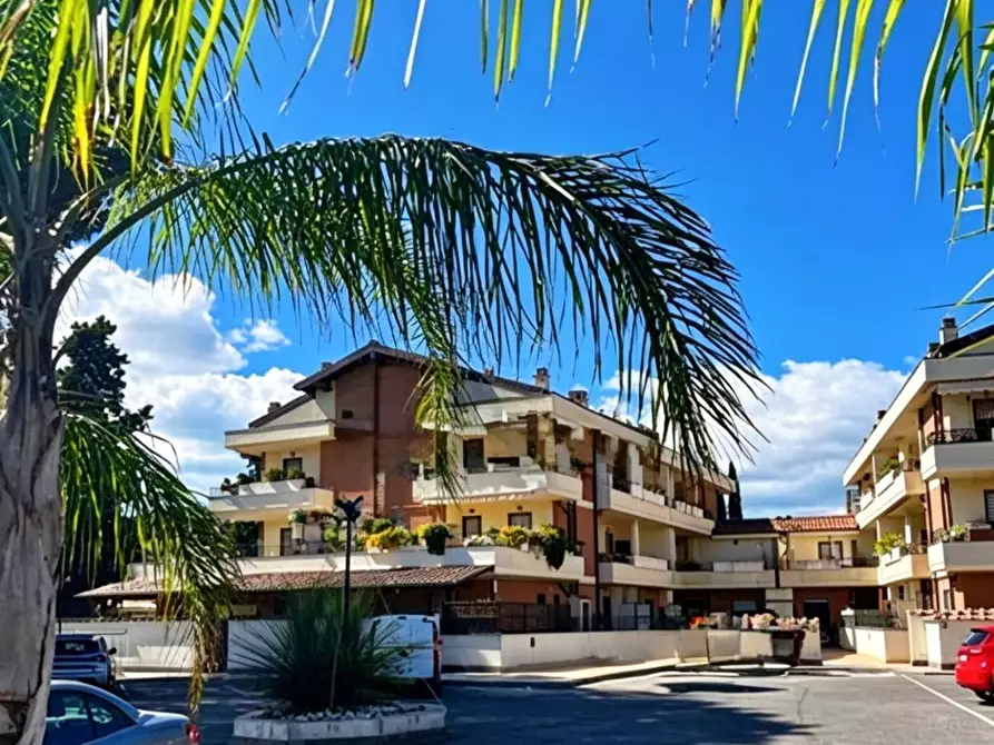 Immagine 1 di Appartamento in vendita  in Via Domenico Ceccarossi a Roma