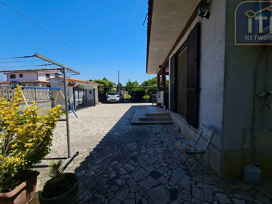 Immagine 3 di Villa in vendita  in via mare del nettare a Ardea