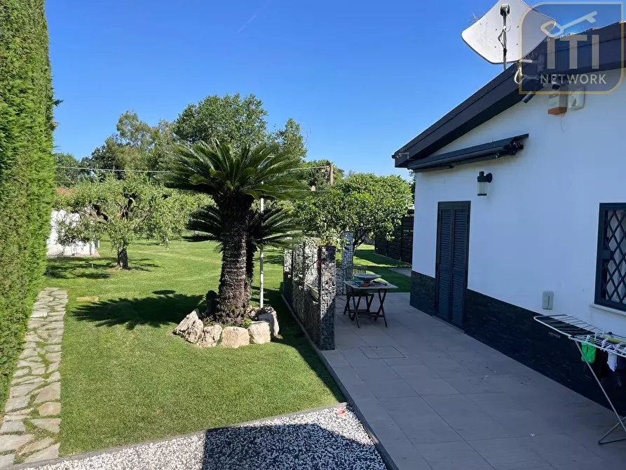Immagine 8 di Villa in vendita  in via venere a Anzio
