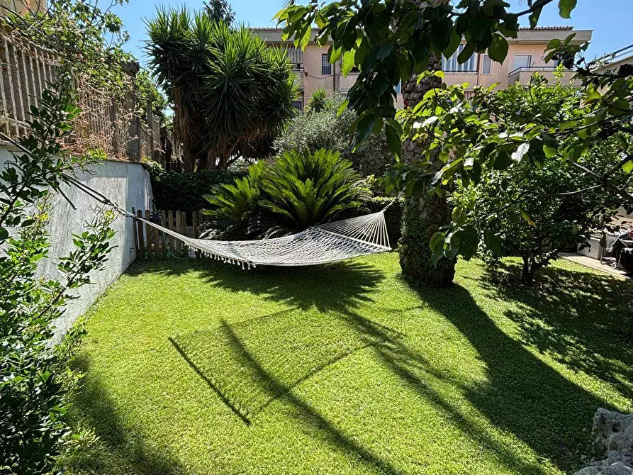 Immagine 2 di Appartamento in vendita  in via ninfa a Aprilia