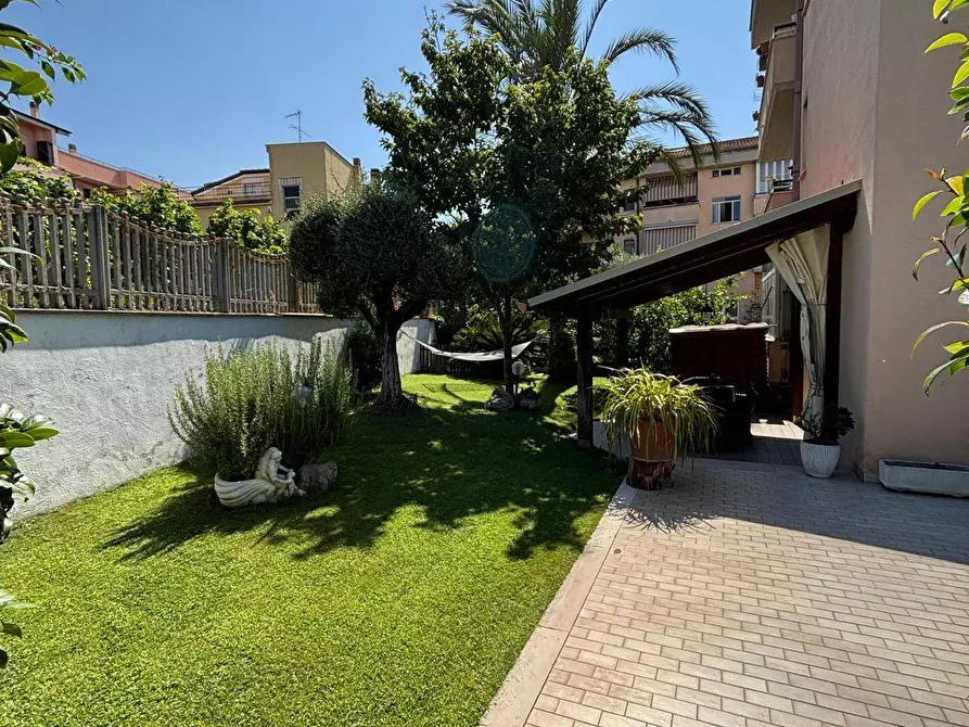 Immagine 5 di Appartamento in vendita  in via ninfa a Aprilia