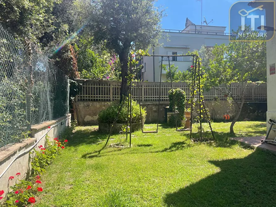 Immagine 4 di Villa in vendita  in via delle petunie a Anzio