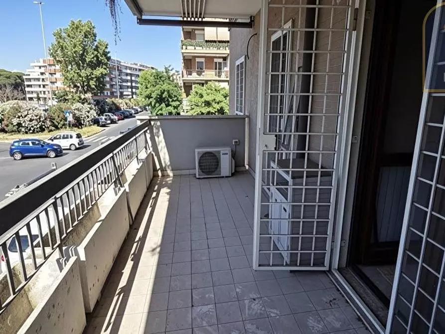 Immagine 17 di Appartamento in vendita  in Via Isole Del Capo Verde 99 a Roma