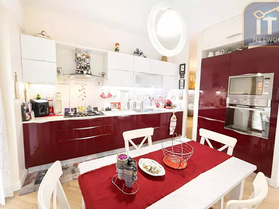 Immagine 8 di Appartamento in vendita  in via Verzino 14 a Roma