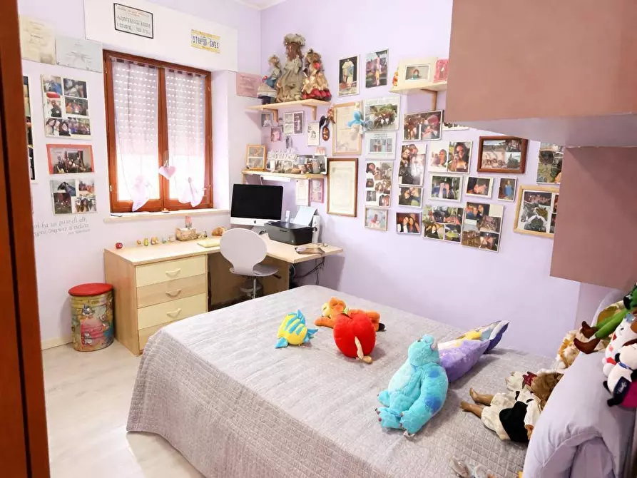 Immagine 14 di Appartamento in vendita  in via Verzino 14 a Roma