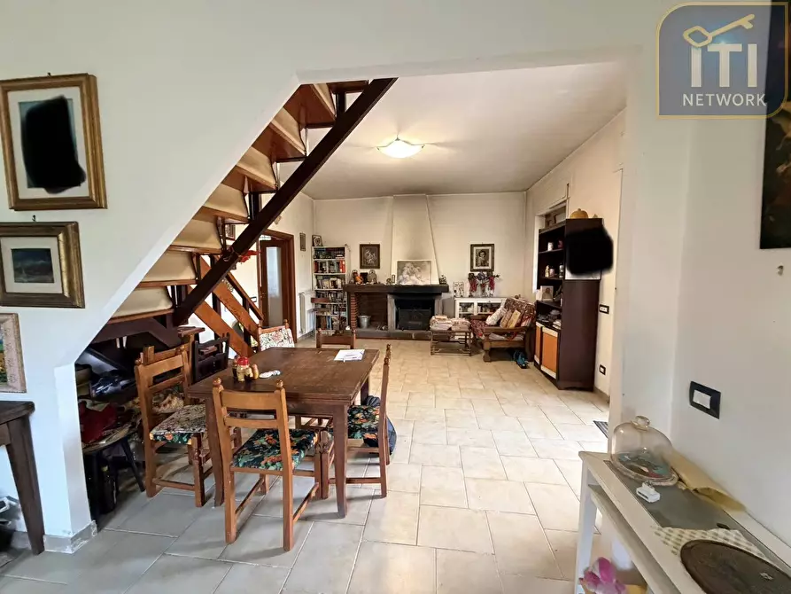 Immagine 13 di Villa in vendita  in Via Delle Acacie a Ardea