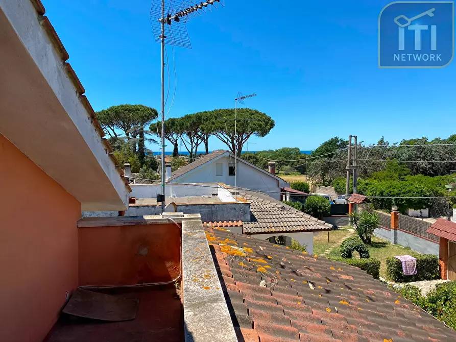 Immagine 31 di Villa in vendita  in Via Delle Acacie a Ardea