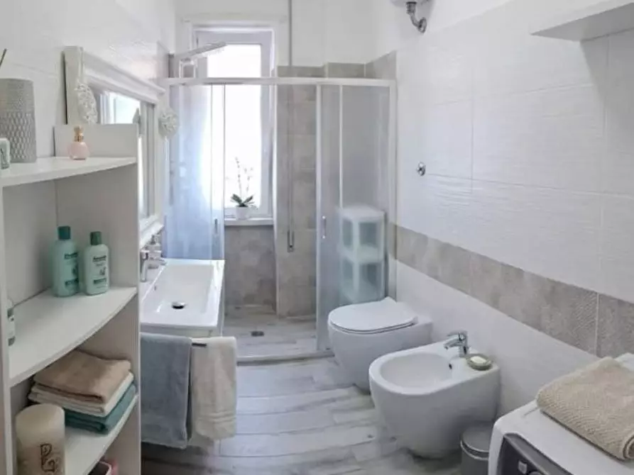 Immagine 12 di Appartamento in vendita  in via Leonardo da Vinci a Aprilia