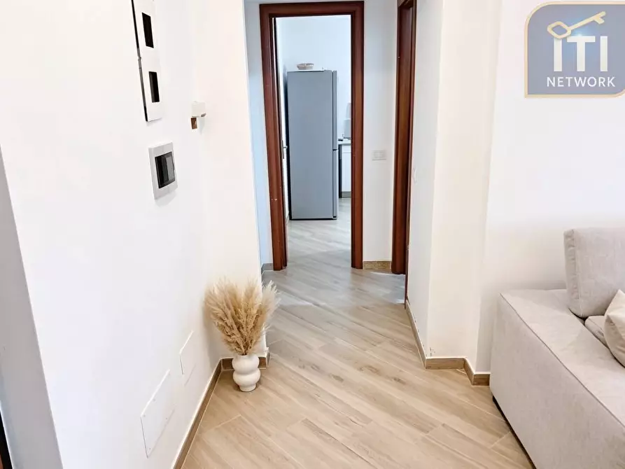 Immagine 5 di Appartamento in vendita  in Viale Vasco De Gama 84 a Roma