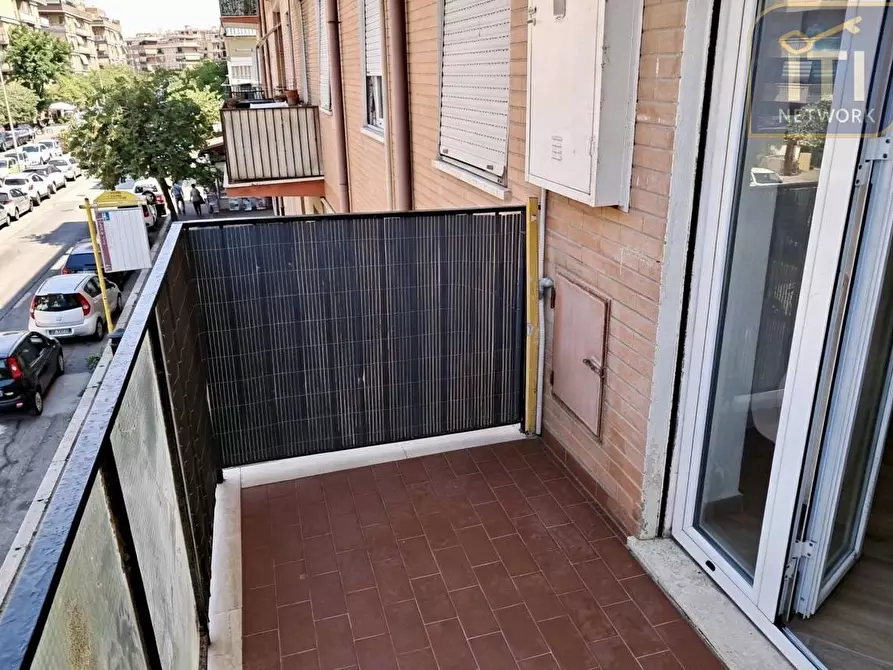 Immagine 13 di Appartamento in vendita  in Viale Vasco De Gama 84 a Roma