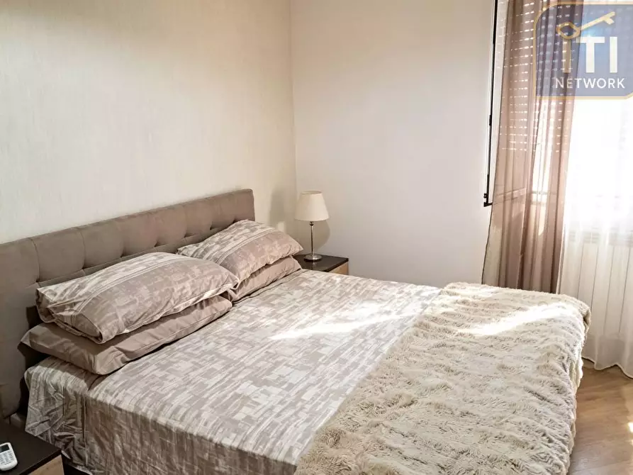 Immagine 17 di Appartamento in vendita  in Viale Vasco De Gama 84 a Roma
