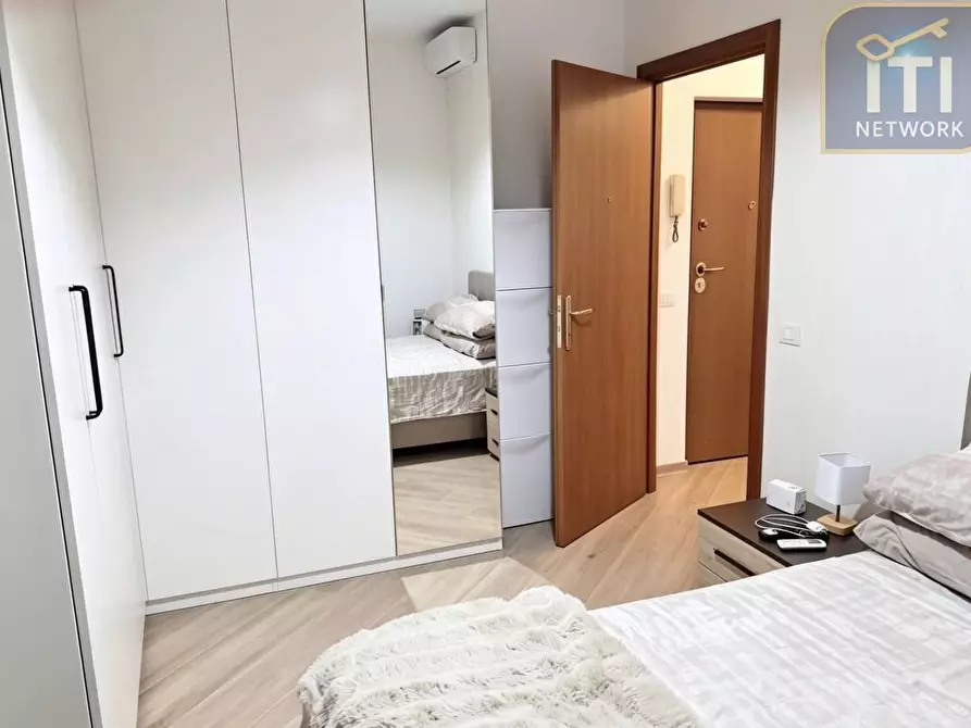 Immagine 16 di Appartamento in vendita  in Viale Vasco De Gama 84 a Roma