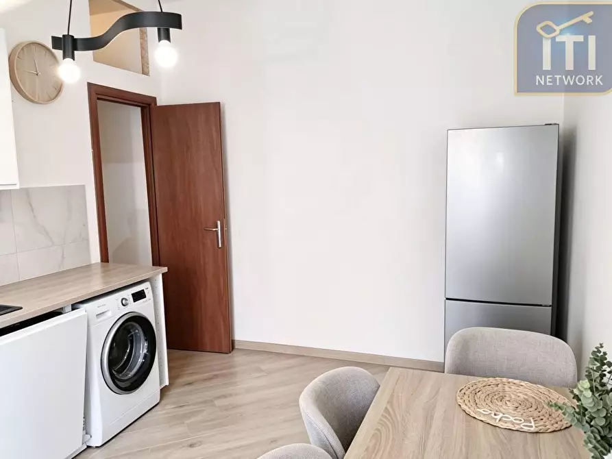 Immagine 11 di Appartamento in vendita  in Viale Vasco De Gama 84 a Roma