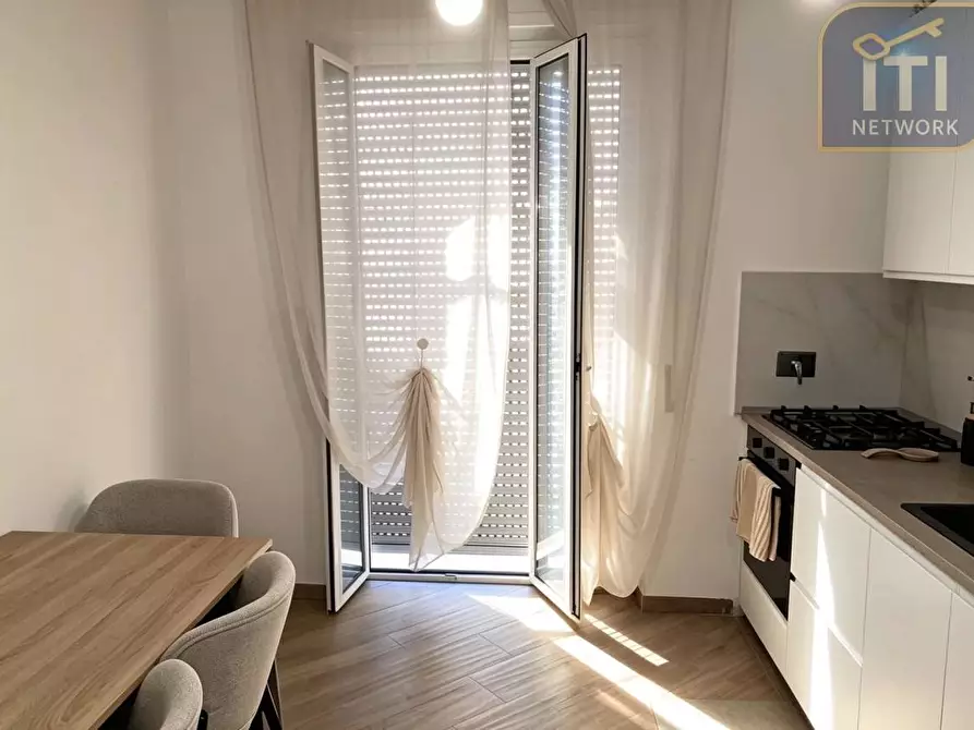 Immagine 9 di Appartamento in vendita  in Viale Vasco De Gama 84 a Roma