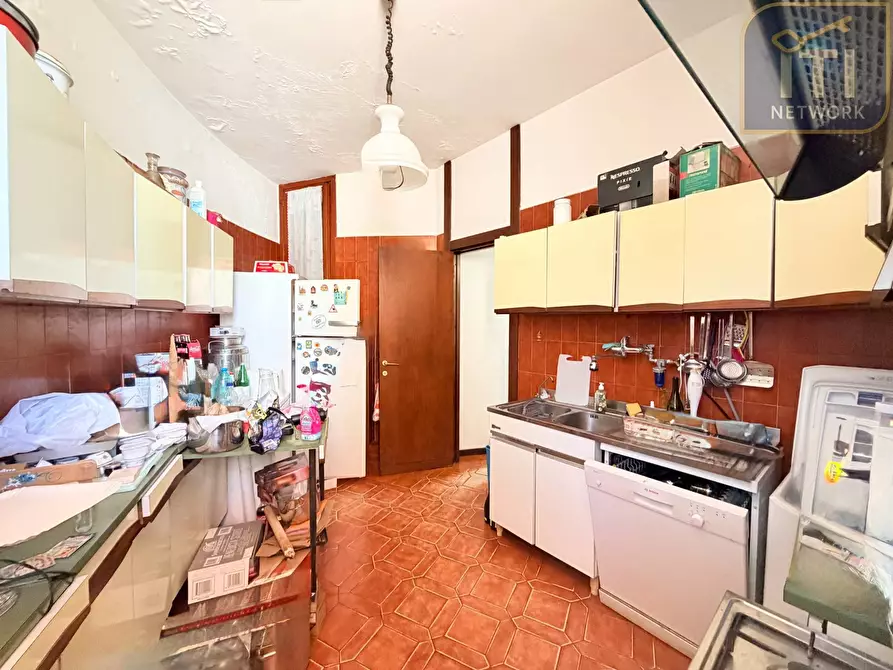 Immagine 33 di Villa in vendita  in Via Protagora a Roma