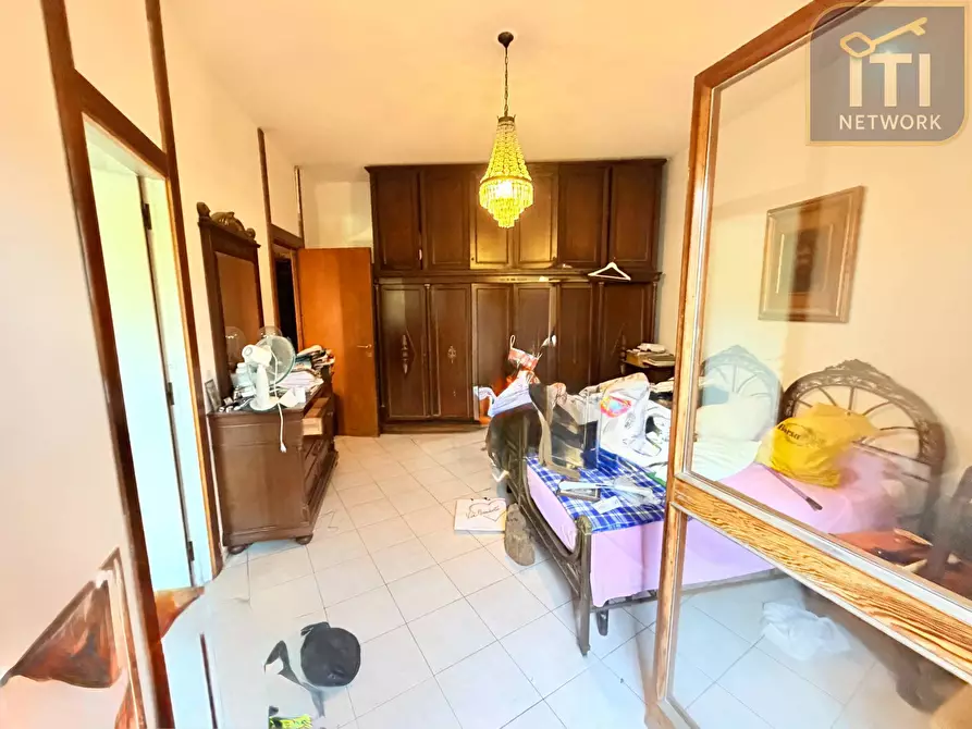 Immagine 42 di Villa in vendita  in Via Protagora a Roma