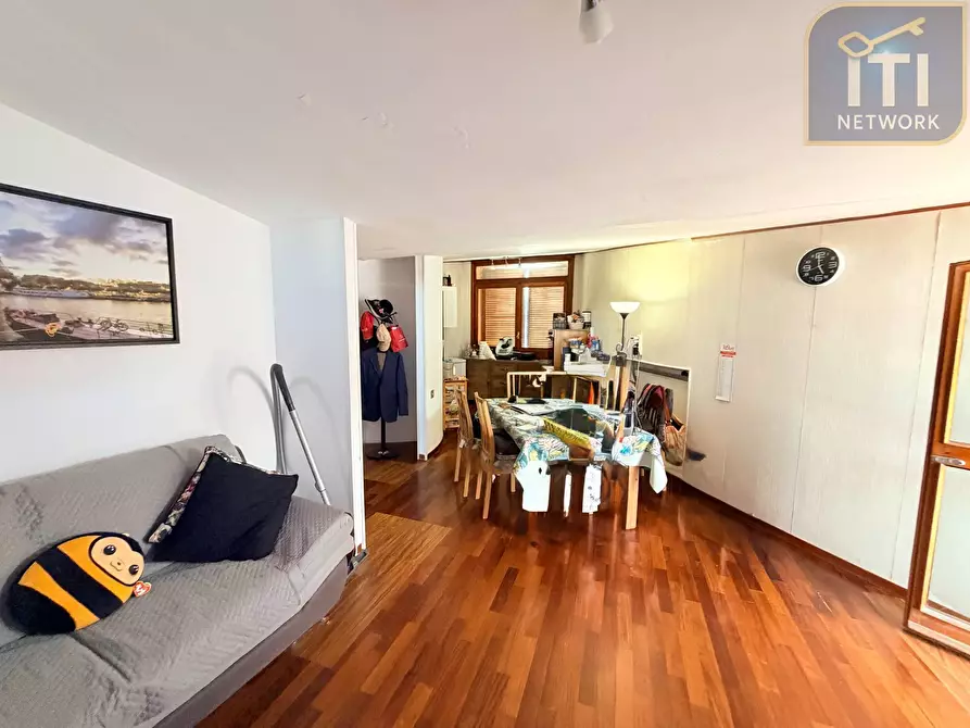 Immagine 47 di Villa in vendita  in Via Protagora a Roma