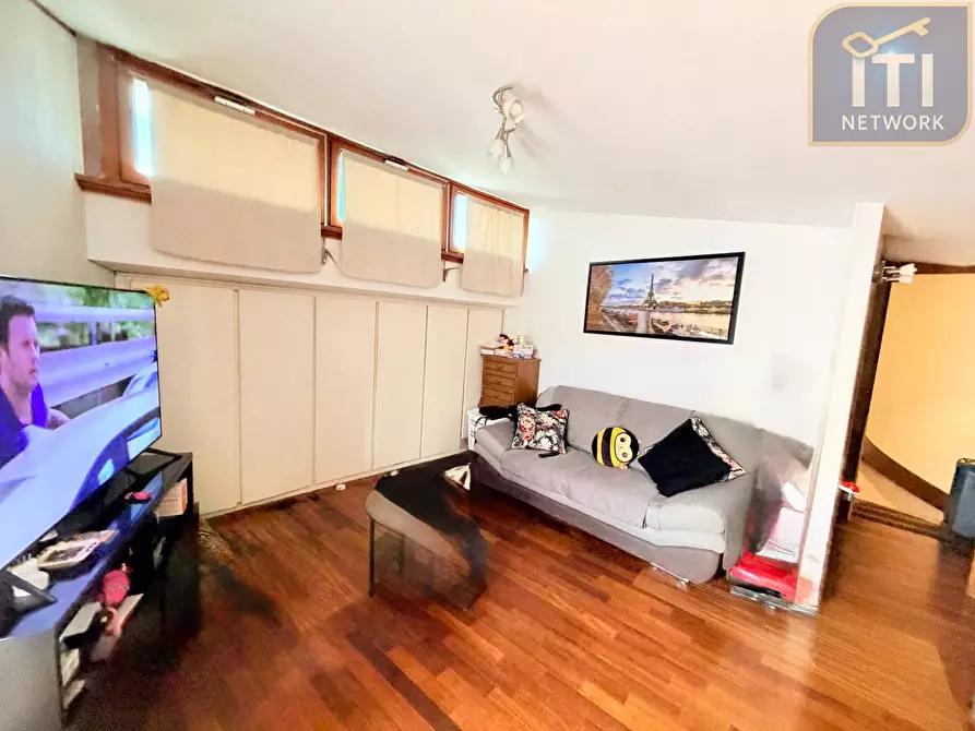 Immagine 48 di Villa in vendita  in Via Protagora a Roma