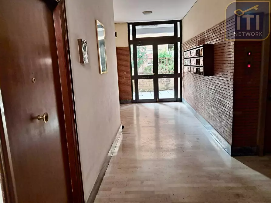 Immagine 3 di Appartamento in vendita  in Via delle Fiamme Gialle 33 a Roma