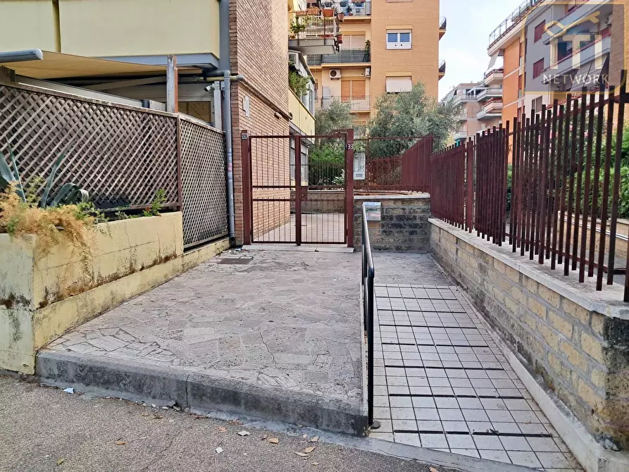 Immagine 4 di Appartamento in vendita  in Via delle Fiamme Gialle 33 a Roma