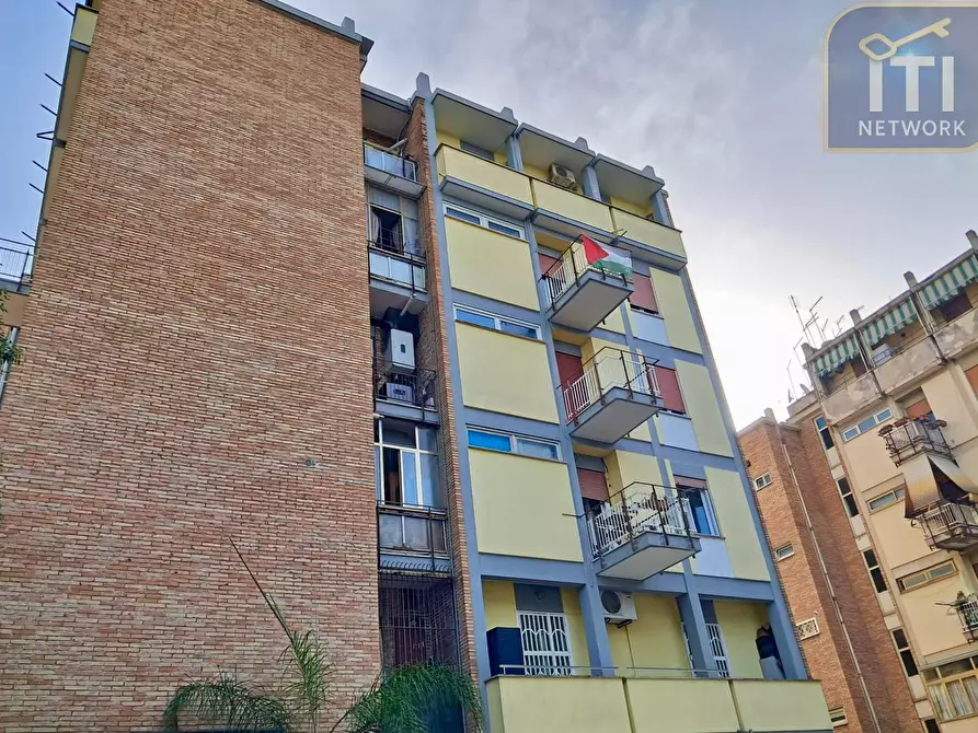 Immagine 25 di Appartamento in vendita  in Via delle Fiamme Gialle 33 a Roma