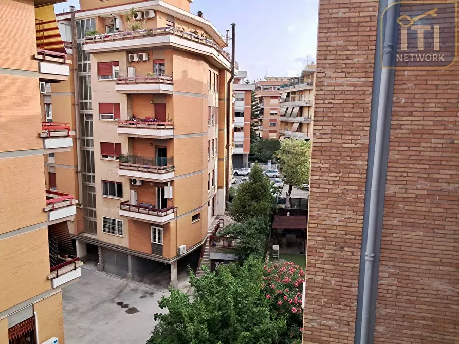 Immagine 24 di Appartamento in vendita  in Via delle Fiamme Gialle 33 a Roma