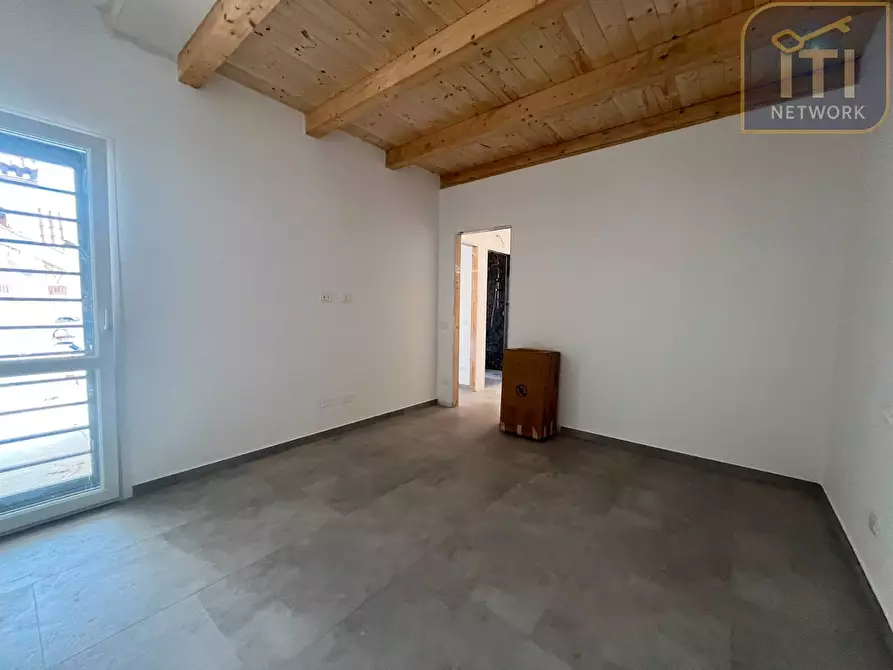 Immagine 4 di Casa semindipendente in vendita  in VIA BURANO a Ardea