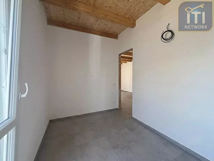 Immagine 10 di Casa semindipendente in vendita  in VIA BURANO a Ardea