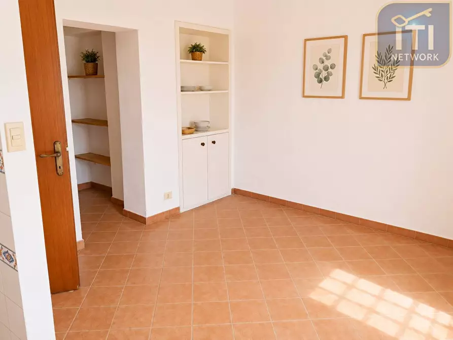 Immagine 6 di Appartamento in vendita  in Lungomare Duca Degli Abruzzi a Roma