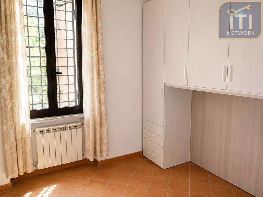 Immagine 16 di Appartamento in vendita  in Lungomare Duca Degli Abruzzi a Roma