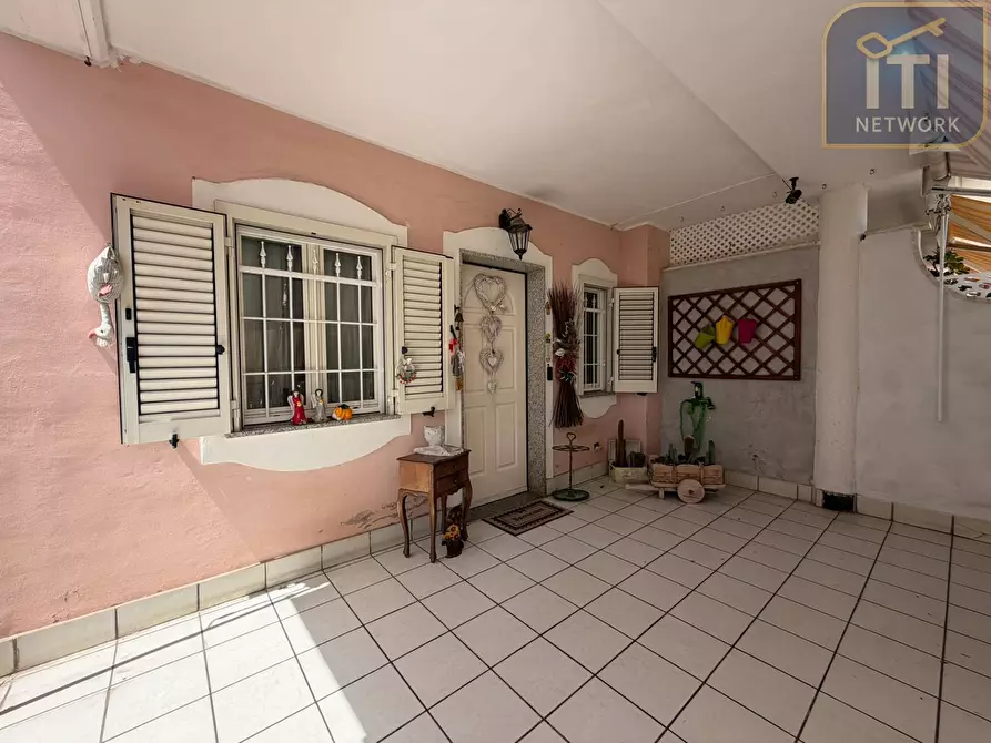 Immagine 4 di Villa in vendita  in Via Adda a Ardea