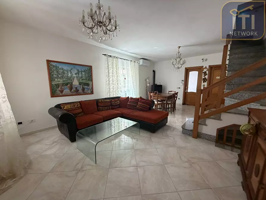 Immagine 9 di Villa in vendita  in Via Adda a Ardea