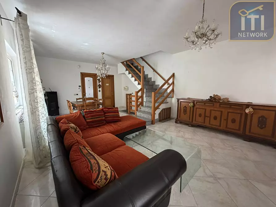 Immagine 11 di Villa in vendita  in Via Adda a Ardea