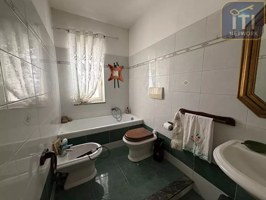 Immagine 34 di Villa in vendita  in Via Adda a Ardea