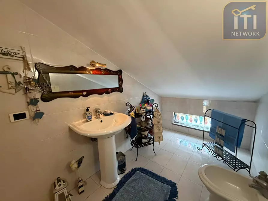 Immagine 39 di Villa in vendita  in Via Adda a Ardea