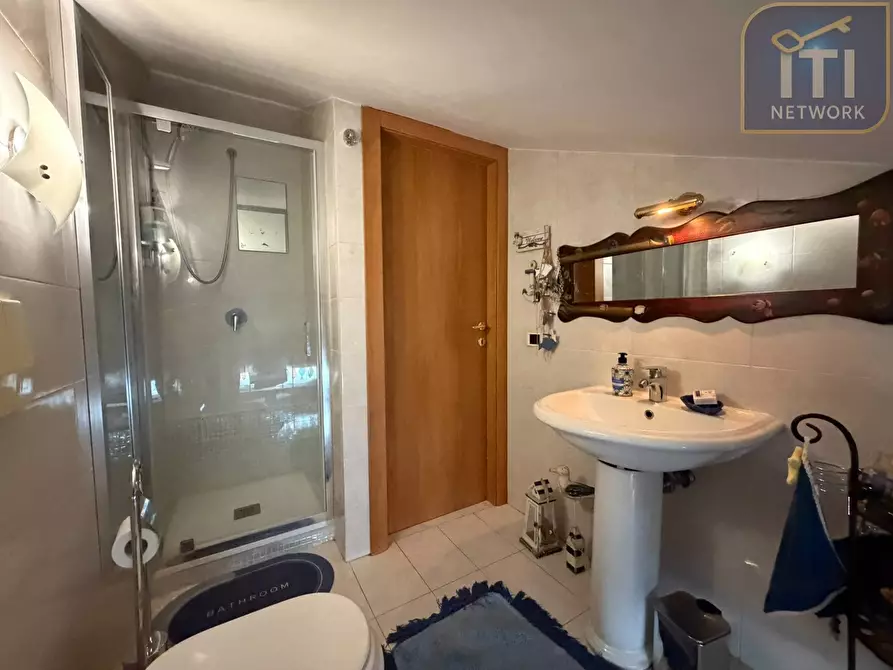 Immagine 40 di Villa in vendita  in Via Adda a Ardea
