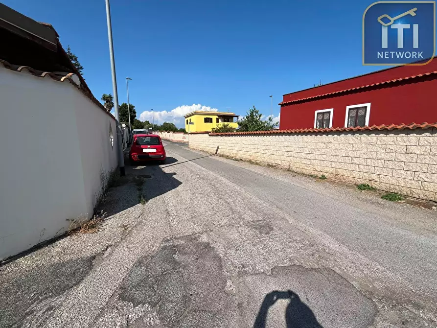Immagine 2 di Villa in vendita  in via dei gigli 10 a Pomezia