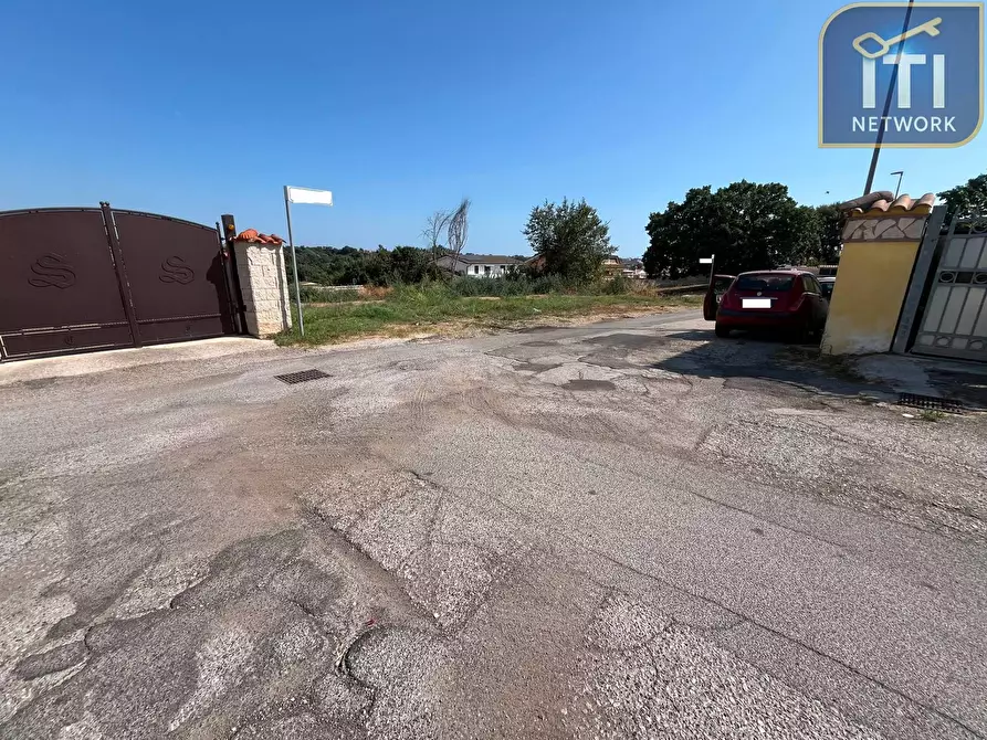 Immagine 4 di Villa in vendita  in via dei gigli 10 a Pomezia