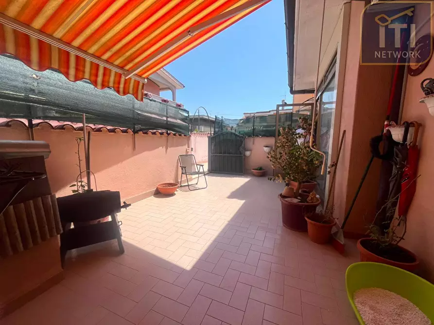 Immagine 3 di Casa semindipendente in vendita  in via degli argonauti a Pomezia