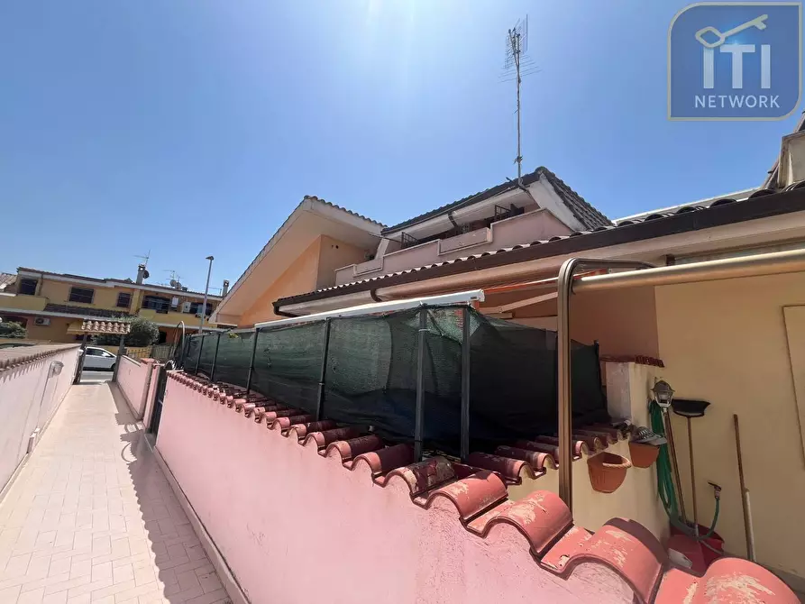 Immagine 21 di Casa semindipendente in vendita  in via degli argonauti a Pomezia