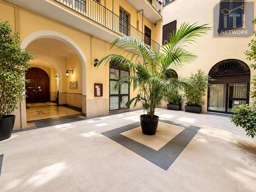 Immagine 3 di Appartamento in vendita  in Via Merulana 105 a Roma