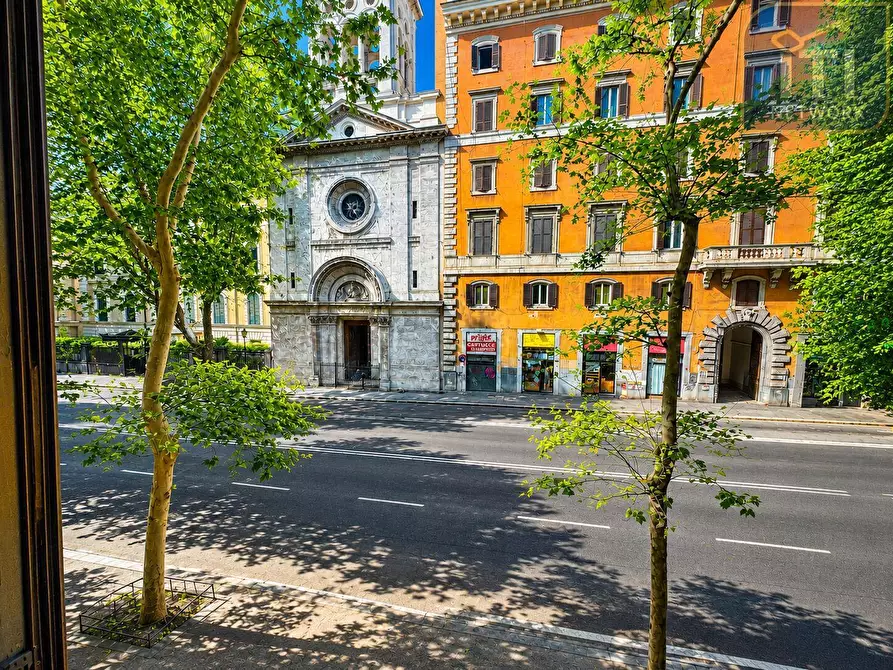 Immagine 25 di Appartamento in vendita  in Via Merulana 105 a Roma