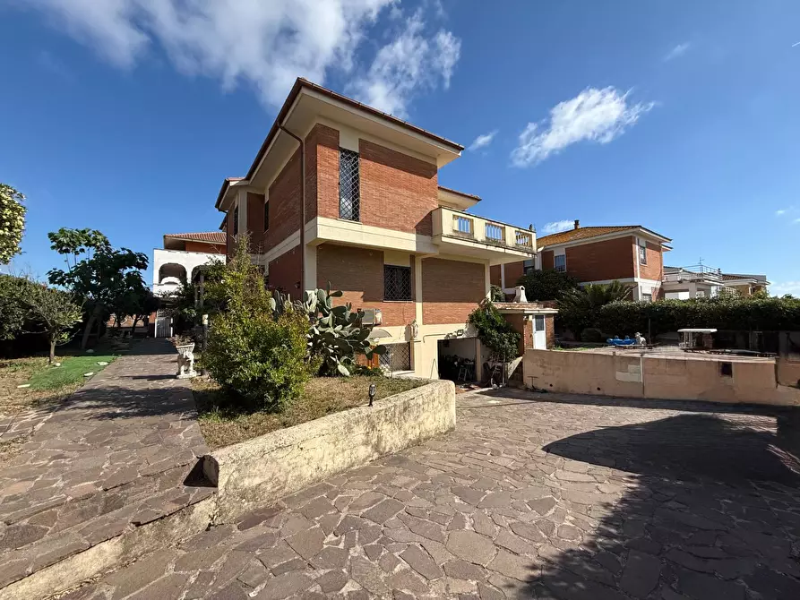 Immagine 1 di Villa in affitto  in Lungomare delle Sirene a Pomezia