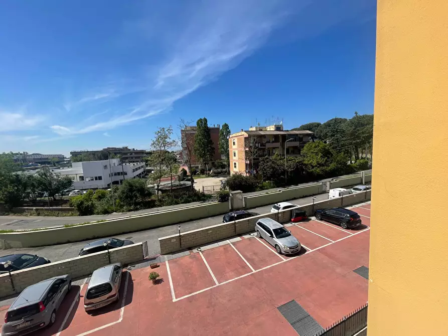 Immagine 9 di Appartamento in vendita  in via Carlo Poma a Pomezia