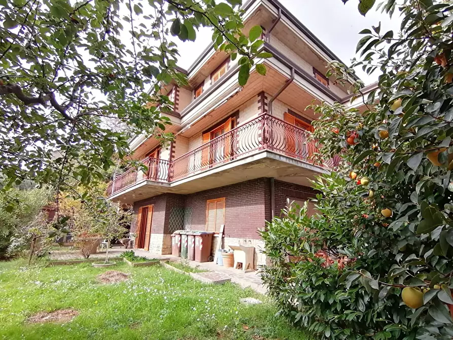 Immagine 1 di Villa in vendita  in Don Antonio Marri 16 a Deruta