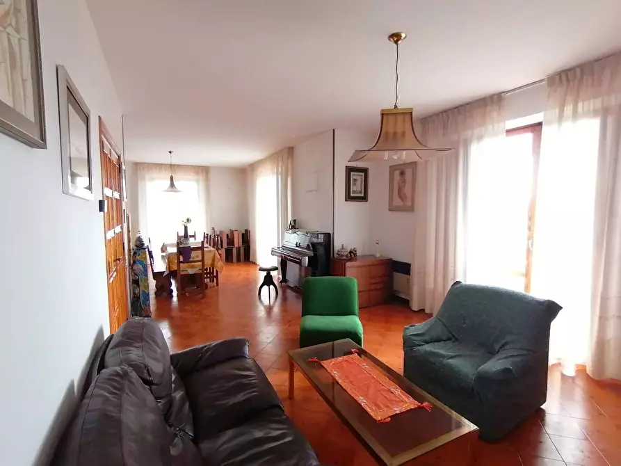 Immagine 10 di Villa in vendita  in Don Antonio Marri 16 a Deruta