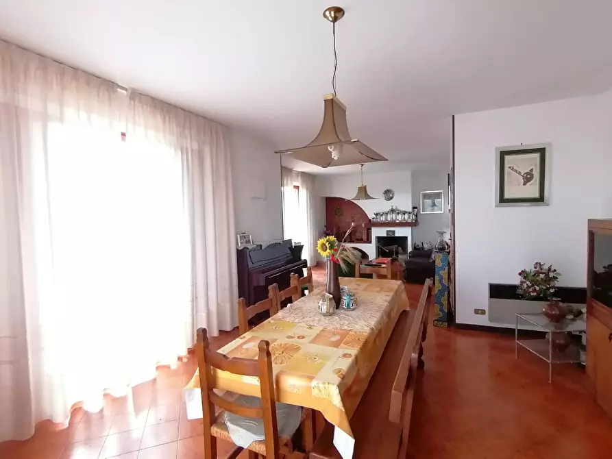 Immagine 11 di Villa in vendita  in Don Antonio Marri 16 a Deruta